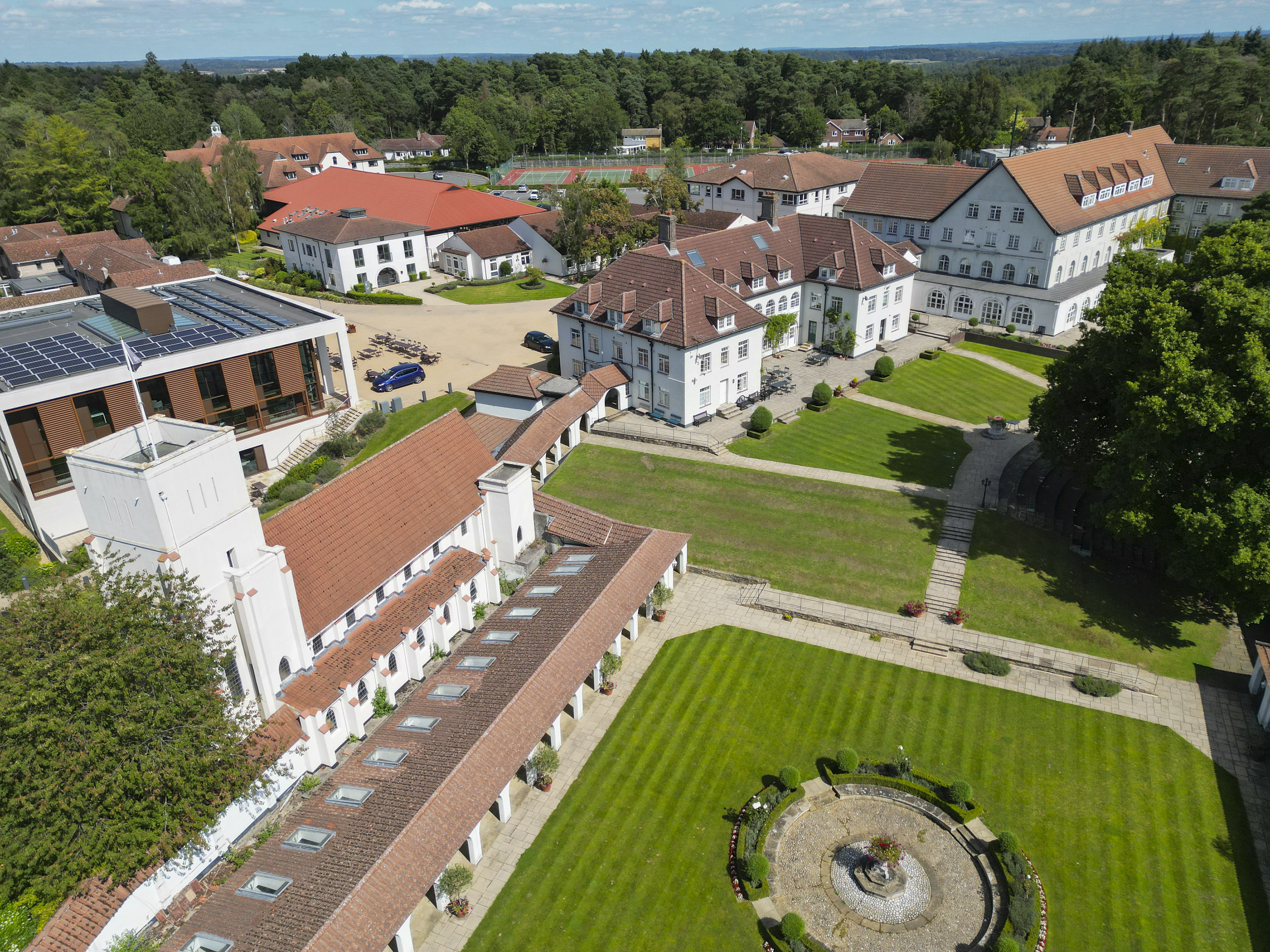 Churchill House Aldenham Yaz Okulu